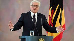 Geburtstag mit einem einbürgerungsfest mit sechs migranten und maßregelt sein volk, diesen neubürgern mehr platz einzuräumen. Die Rolle Von Frank Walter Steinmeier Zum Rapport Beim Prasidenten Cicero Online
