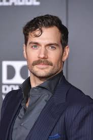 The superman actor, 37, went instagram official. Henry Cavill Attends Justice League Premiere Tv Fanatic
