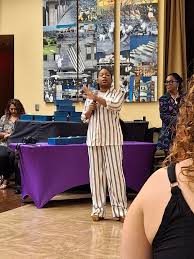 Instagram video by Annie McKnight "Mcfunny" • Dec 12, 2023 at 11:16 PM