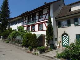 Die wohnung punktet mit einer luxuriös ausgestatteten, modernen und offenen küche und einem grosszügigen und. Bad Zurzach Am Rhein In Der Schweiz Wohnen Bad Rheine