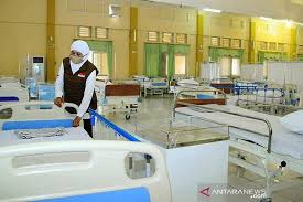Andani eka putra, m.sc direktur keuangan : Rs Lapangan Kota Malang Dipersiapkan Tampung 306 Pasien Covid 19 Antara News
