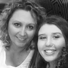 Who is a good hairdresser for curly hair