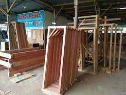 Harga kusen pintu kayu mahoni biasa yang berukuran 60 x 150 cm dijual dengan harga rp. Daftar Harga Kusen Pintu Dan Jendela Kayu Terlengkap Tahun 2020