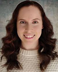 Leslie Rooney's Instagram, Twitter & Facebook