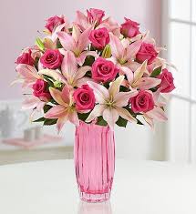 Magnificent Pink Rose Lily Bouquet In 2020 Birthday Flowers Bouquet Rose And Lily Bouquet Lily Bouquet