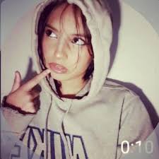 We're obsessed 👀  https://www.tmz.com/2023/07/07/josh-allen-hailee-steinfeld-look-smitten-romantic-dinner-mexico/  (📸: Backgrid)