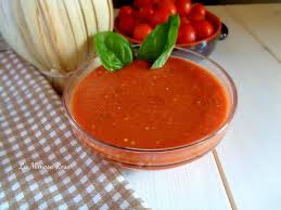 Quando le abitudini diventano rito. Passata Di Pomodoro Rustica Veloce La Mimosa Rosa