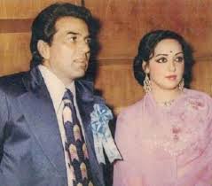 Dharmendra was already married to parkash kaur. Dharmendra Hema Malini Love Story On Dharmendra S Birthday A Look At His Filmy Love Story With Hema Malini