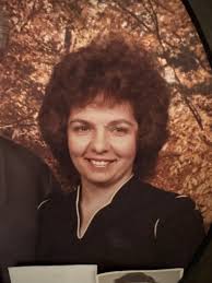 Happy Wedding Anniversary to the best parents Tim and Nicki Farmer! ❤️-  Your Favorite Daughter, Kelli