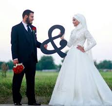 Cute And Romantic Muslim Wedding Check Out Our Unique Favors Invitations Gifts And More For Your Muslim Weddi Muslim Wedding Muslim Brides Cute Muslim Couples