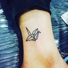 41 Tiny Ankle Tattoos With Big Meanings Ankle Tattoos Tiny Tattoos Crane Tattoo