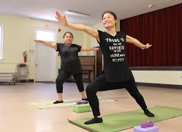 Yoga gallery darbojas sporta izglītība, alternatīvā medicīna, fizioterapija aktivitātēs. Local Yoga Classes Offer Respite Community For Refugee Women The Nc Triad S Altweekly