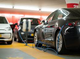 In certain circumstances, securities with respect to which the relevant exchange has commenced delisting proceedings may continue to be traded pending appeal of that determination. Elnp08umqwhwzm