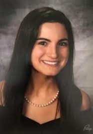 CarolinaEast Auxiliary awards grants to local high school seniors