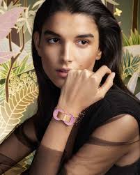 Step Into Timeless Elegance: Van Cleef & Arpels' Ludo Secret Collection