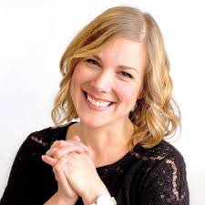 Kelly Gebhardt's Instagram, Twitter & Facebook