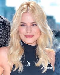 Margot Robbie Age, Height, Measurement, Bio, Family, Wealth