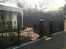 Pagar rumah memiliki fungsi untuk memberikan keamanan. 18 Terpopuler Gambar Pagar Besi Depan Rumah Pagar Besi
