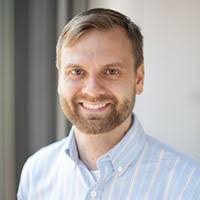 Ashley Remington's Instagram, Twitter & Facebook