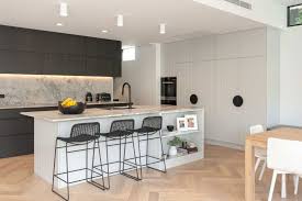 Main line kitchen design is a cabinet dealer with locations in the suburbs of philadelphia pennsylvania. Clanalpine St Mosman Premier Kitchens