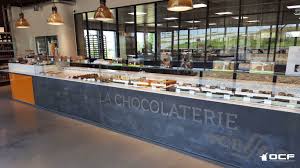 Agencement Vitrine Chocolaterie Ocf Eric Vergne Montbeliard Vitrine Refrigeree Vitrine Agencement Magasin