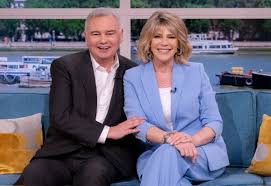 Jun 21, 2021 · meanwhile, eamonn also posted a photo of himself with all four of his children on instagram to mark the special occasion on sunday. Eamonn Holmes On Twitter From 10 Am To 12 30 Pm 5 Days A Week Til September We Ll Be There Hope You Can Be Too Thismorning Itv