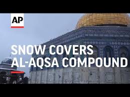 The site on which the silver domed mosque sits. Snow Covers Al Aqsa Compound Blankets Jerusalem Youtube