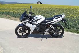 It has the smallest displacement engine of any cbr motorcycle. Motorrad Occasion Kaufen Honda Cbr 125 R Ziegler Moto Recycling Schleitheim Id 8081751