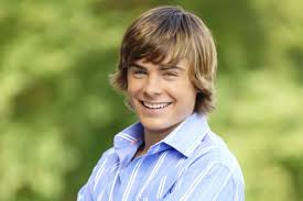Kenny Ortega ha diffuso voci secondo cui Jack Efron non ha cantato nel  “musical del liceo”