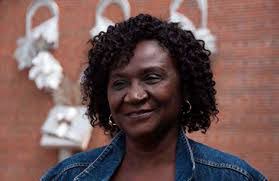 Melissa Pearsall's Instagram, Twitter & Facebook