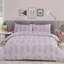 Les housses de couette carré blanc se déclinent pour toutes les personnalités et pour tous les âges : Myhome Parure De Lit Avec Housse De Couette Geometrique Rose Gris 1 Housse De Couette 135 X 200 Cm Et 1 Taie D Oreiller 50 X 75 Cm Amazon Fr Cuisine Maison