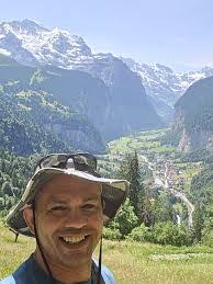 Erin Carlile's Instagram, Twitter & Facebook