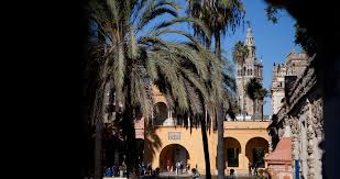 Set only 1 km from the majestic cathedral catedral de sevilla, this accommodation is 1.4 km from the royal palace real alcazar. Hospes Las Casas Del Rey De Baeza Sevilla