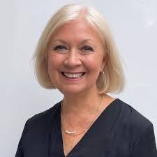 Stephanie Ide's Instagram, Twitter & Facebook