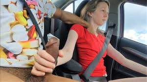 차에서 대딸- 짜릿한 유혹