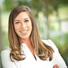 Leah Pittman's Instagram, Twitter & Facebook