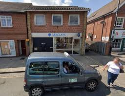 This location belongs to berkshire county. Barclays Bank To Close Branches In Reading And Berkshire Berkshire Live