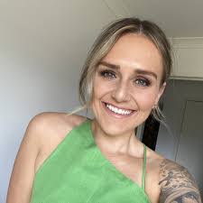 Krista Barry's Instagram, Twitter & Facebook