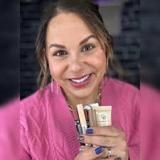 Here's the look from the live!! Love this makeup!!