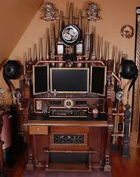 20 Ordinateurs Qui Ne Ressemblent A Aucun Autre Maison Steampunk Decor Steampunk Interieur Steampunk