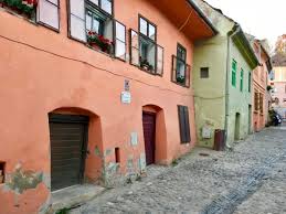 A fost construita intre 1316 si 1442 cu sprijinul voievodului iancu de hune. Mini Vacanta In Romania Cum Am Re Descoperit Judetul Mures Razvan Pascu