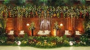 Dengan gebyok atau penyekat ruangan dalam dekorasi pernikahan. Inspirasi Dekorasi Pelaminan Jawa Menarik Namun Penuh Makna Wedding Market