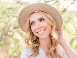 April Sapp's Instagram, Twitter & Facebook