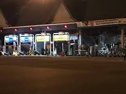 Bukit raja, 40000 shah alam, malaysia. New Straits Times On Twitter Nstflash The Bukit Raja Toll Plaza Nkve Is Closed To Vehicles After Its Ceiling Collapsed In A Storm At About 9pm Vehicles From Shah Alam Diverted