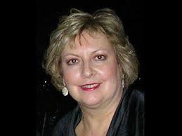 Holmes joins staff at DHC