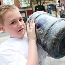 Teen cleanup brigade takes things litter-ally