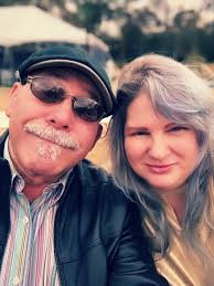 I'm convinced..staying close to God is the right choice for US!🙏🏽🙌🏽💞