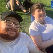 Does the banana bread blondie have a strong caramel taste?