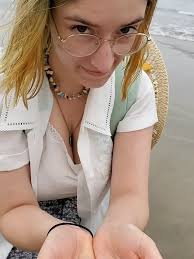 Today is my birthday! I have prepared for you a selection of moments where  I gleefully held a wild animal in my hand. Hoping for many more years