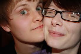 Robyn Squires's Instagram, Twitter & Facebook